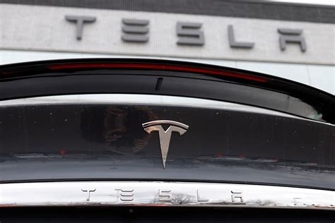 Tesla recalls 300,000 vehicles in US over taillight software glitch
